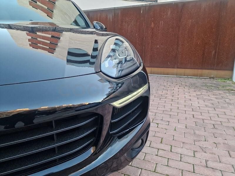 Usado Porsche Cayenne Platinum Edition 262 CV (192 kW) 2017 Negro SUV