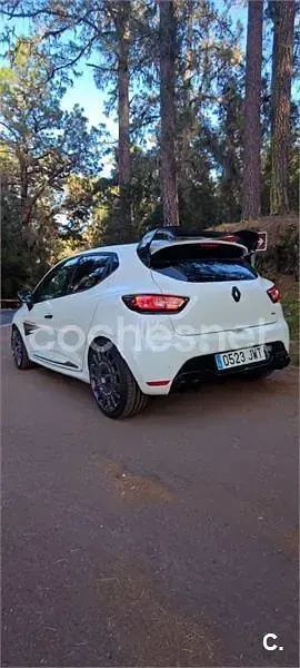 Usado Renault Clio IV Trophy 220 CV (161 kW) 2017 Blanco Berlina