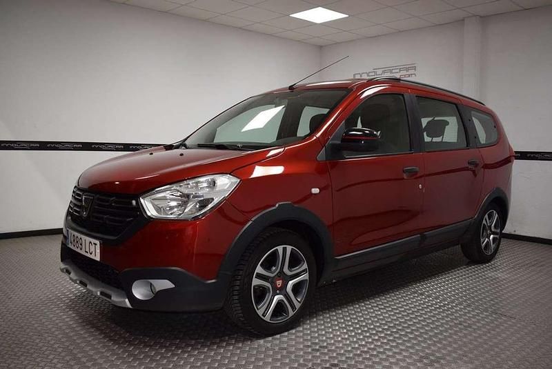 Rojo Usado 2019 Dacia Lodgy Comfort Monovolumen | 12.500 € (Precio justo) - Imagen 1/4
