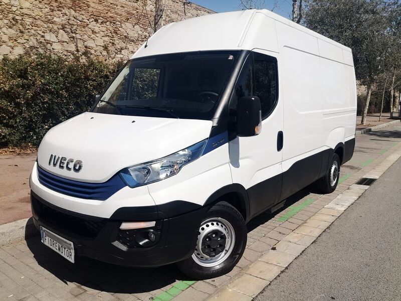 Blanco Usado 2019 Iveco Daily Van | 16.500 € - Imagen 1/4