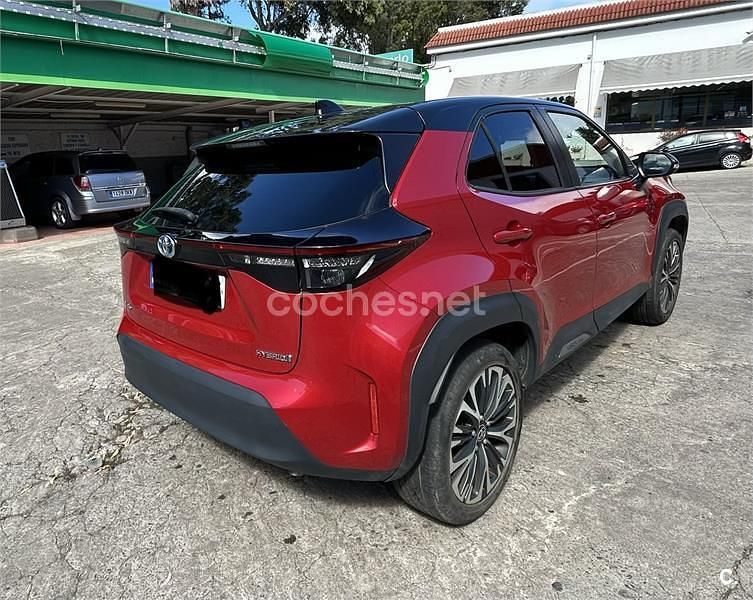 Usado Toyota Yaris Cross Style 116 CV (85 kW) 2023 Rojo SUV
