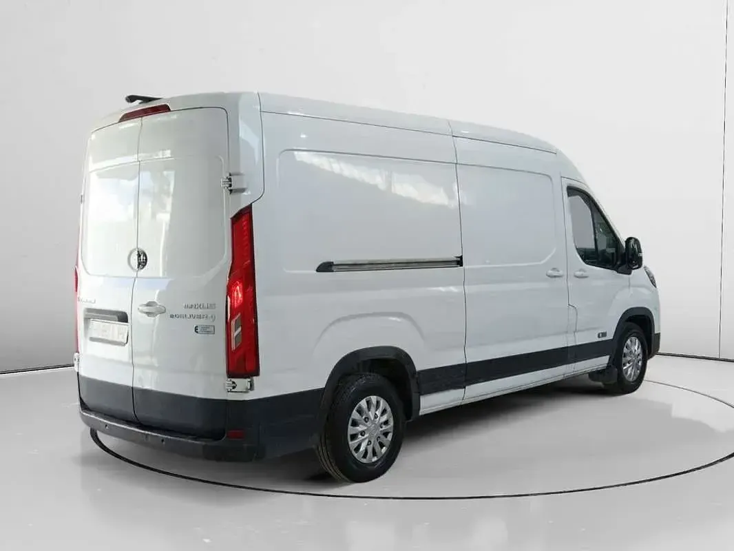 Usado Maxus V90 204 CV (150 kW) 2022 Blanco Van