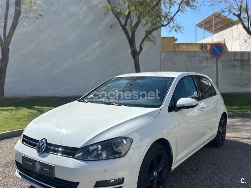 Blanco Usado 2015 VW Golf VII Business Berlina | 10.500 € (Precio justo) - Imagen 1/4