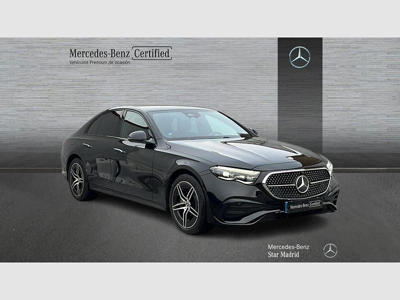 Usado Mercedes E300 313 CV (230 kW) 2025 Negro Berlina