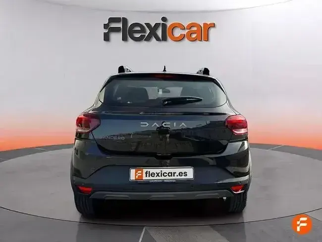 Usado Dacia Sandero Expression 101 CV (74 kW) 2025 Negro Berlina
