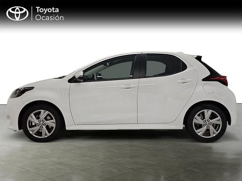 Usado Toyota Yaris Active 116 CV (85 kW) 2025 Blanco Utilitario