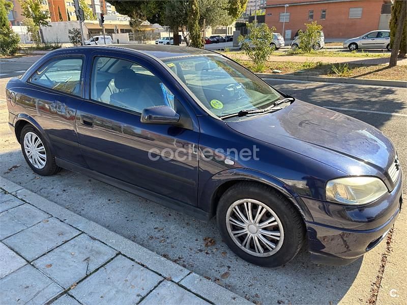 Azul Usado 2001 Opel Astra Club Berlina | 1900 € (Caro) - Imagen 1/4