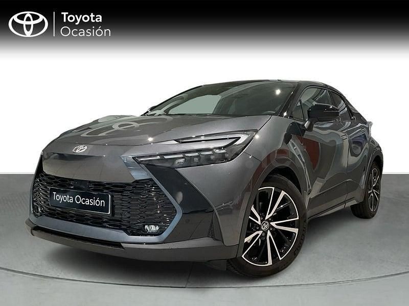 Usado Toyota C-HR 140 CV (102 kW) 2025 Gris / plata SUV