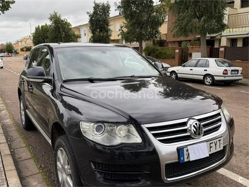 Second-hand VW Touareg 225 CP (165 kW) 2008 Negru SUV
