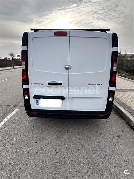 Usado Renault Trafic LIMITED 120 CV (88 kW) 2021 Blanco Monovolumen