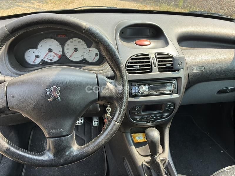 Negro Usado 2002 Peugeot 206 Descapotable | 1500 € (Super precio) - Imagen 1/2