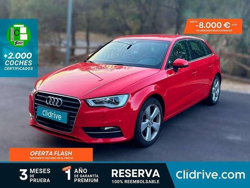 Usado Audi A3 Sportback Attraction 150 CV (110 kW) 2015 Rojo Utilitario