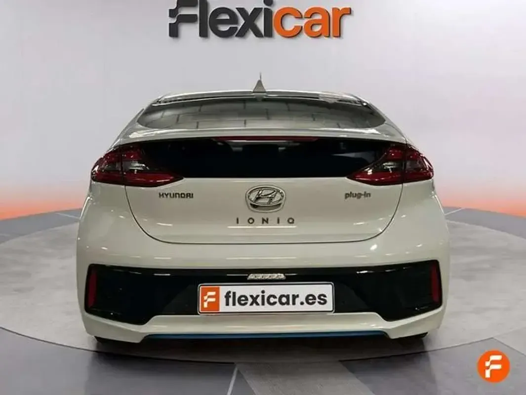 Usado Hyundai Ioniq Style 141 CV (103 kW) 2019 Blanco Utilitario