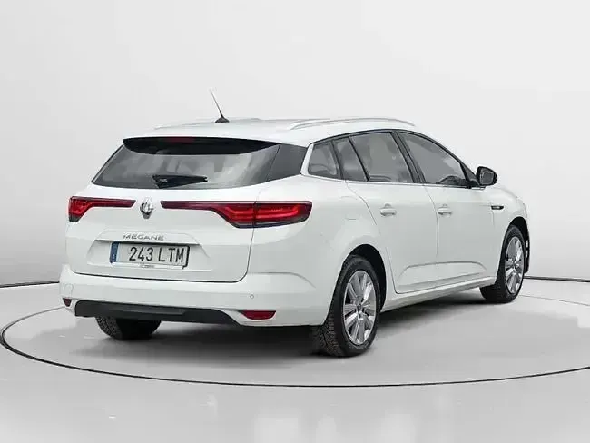 Usado Renault Mégane IV Zen 115 CV (84 kW) 2021 Blanco Familiar