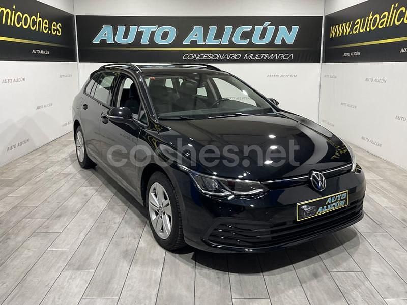 Negro Usado 2021 VW Golf VIII Familiar | 15.900 € (Precio justo) - Imagen 1/4