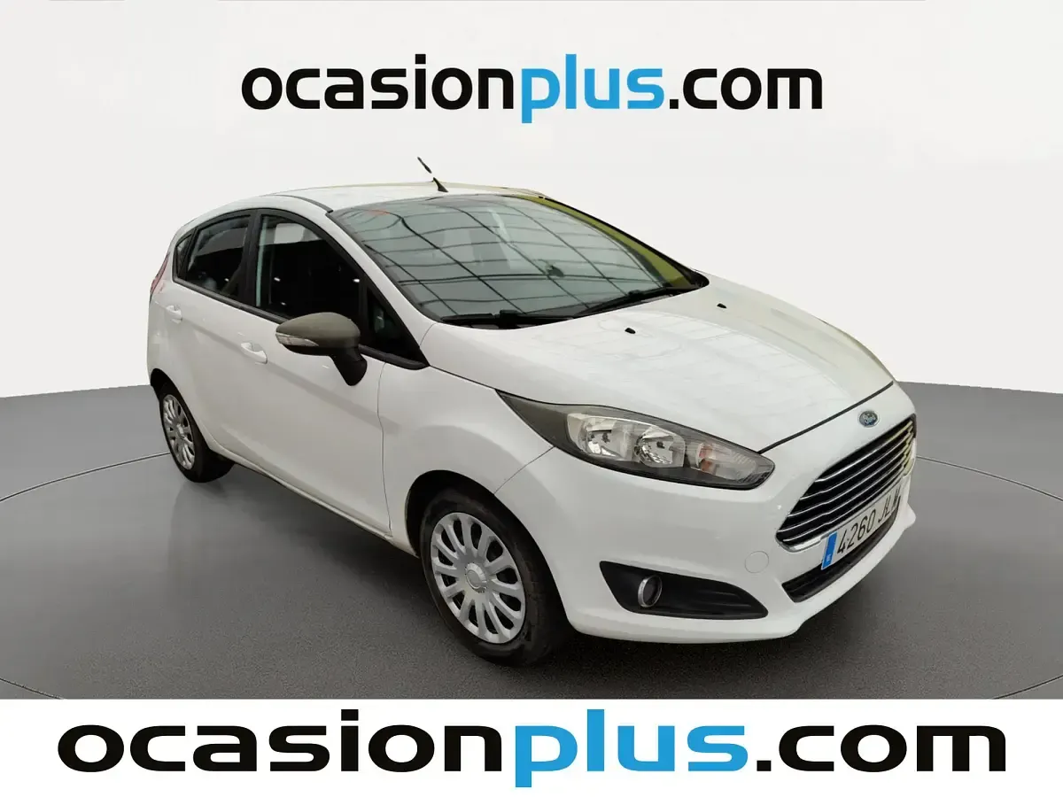 Usado Ford Fiesta Trend 95 CV (69 kW) 2016 Blanco Utilitario