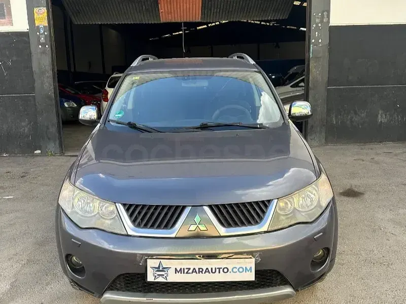 Usado Mitsubishi Outlander Plus 156 CV (114 kW) 2008 Gris / plata SUV