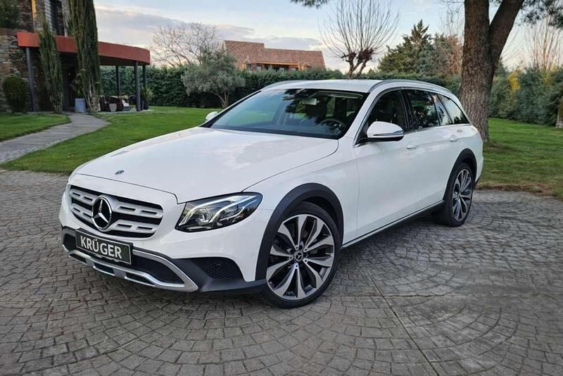 Usado Mercedes E220 194 CV (142 kW) 2018 Blanco Familiar