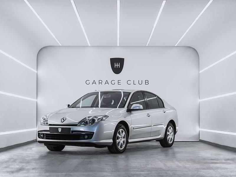 Usado Renault Laguna III Expression 110 CV (80 kW) 2007 Gris / plata Berlina