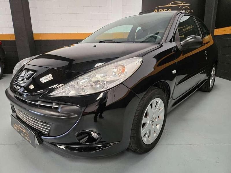 Negro Usado 2010 Peugeot 206+ Utilitario | 5995 € (Precio justo) - Imagen 1/4