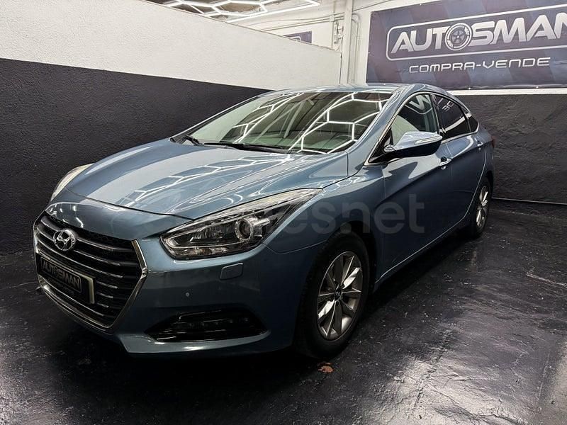 Usado Hyundai i40 115 CV (84 kW) 2017 Azul Familiar