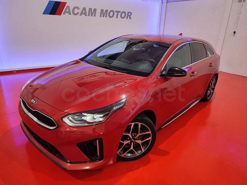 Usado Kia ProCeed GT-Line 136 CV (100 kW) 2020 Rojo Familiar