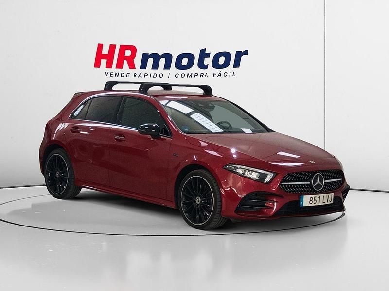Rojo Usado 2021 Mercedes A250 AMG line Utilitario | 30.450 € (Precio justo) - Imagen 1/4