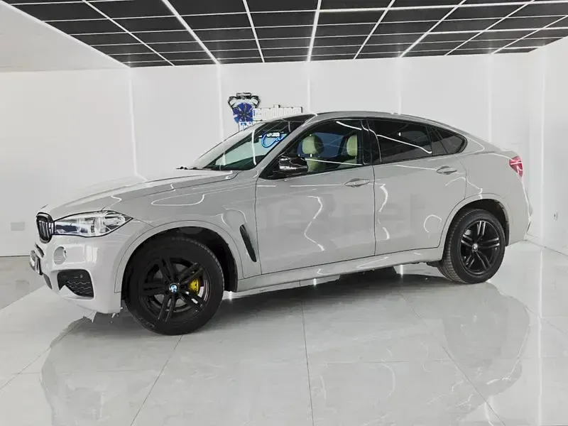 Usado BMW X6 Shadowline 258 CV (189 kW) 2016 Gris / plata SUV