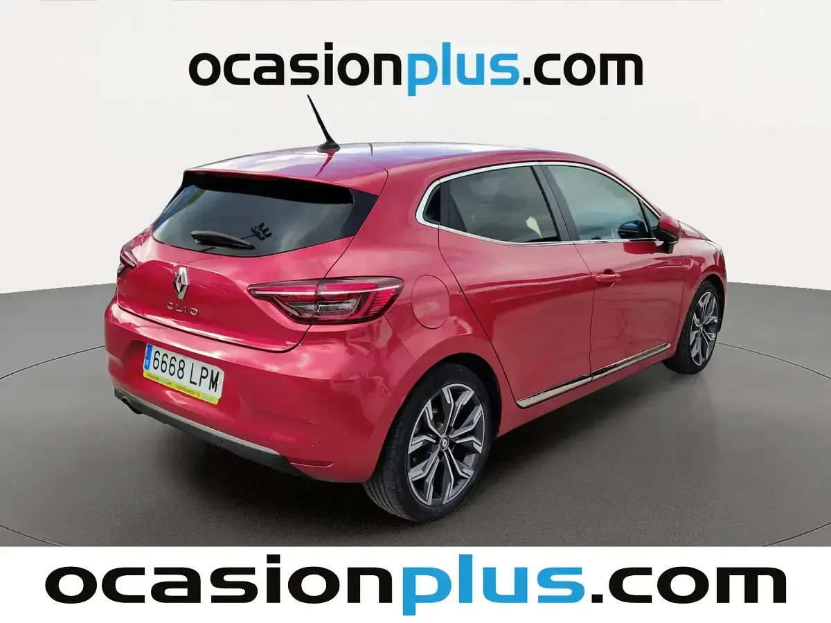 Usado Renault Clio Zen 115 CV (84 kW) 2021 Rojo Utilitario