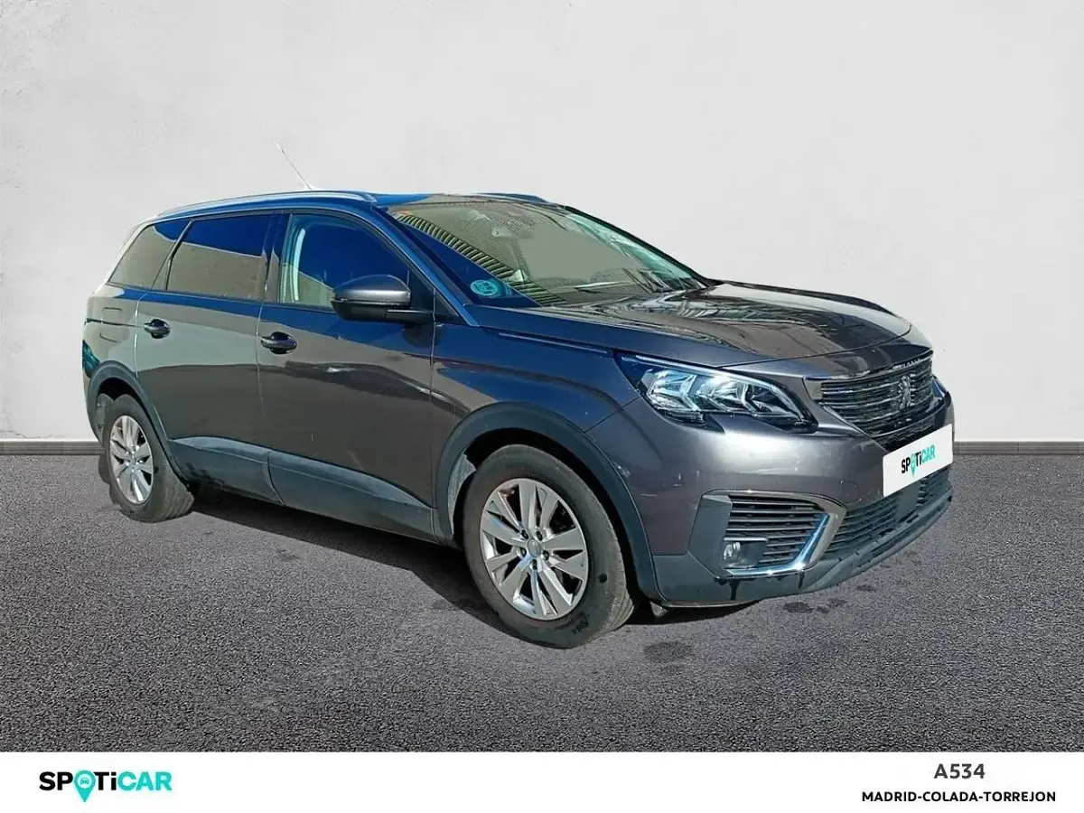 Usado Peugeot 5008 Active 130 CV (95 kW) 2017 Gris SUV
