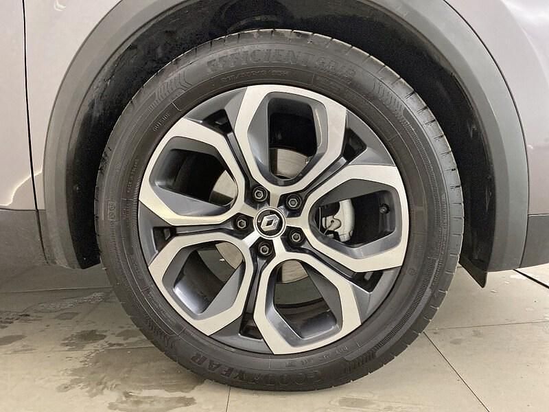 Usado Renault Captur Zen 140 CV (102 kW) 2022 Gris SUV