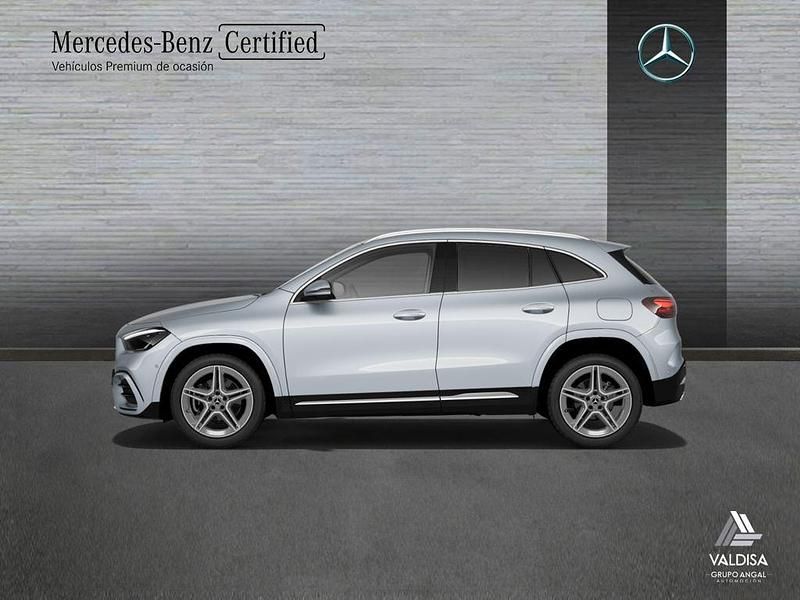 Usado Mercedes GLA200 AMG line 150 CV (110 kW) 2025 Negro SUV