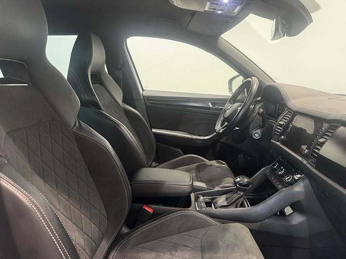 Usado Skoda Kodiaq SportLine 150 CV (110 kW) 2023 Blanco SUV