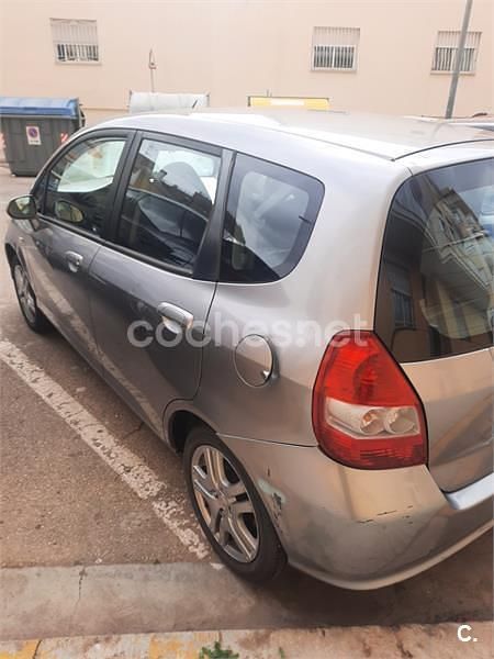 Usado Honda Jazz ES 83 CV (61 kW) 2004 Gris / plata Utilitario
