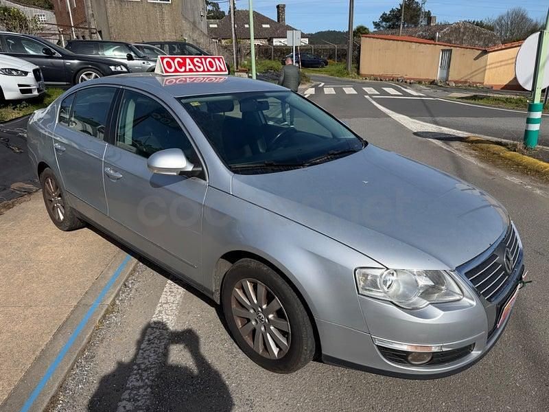 Usado VW Passat Advance 140 CV (102 kW) 2007 Gris / plata Berlina