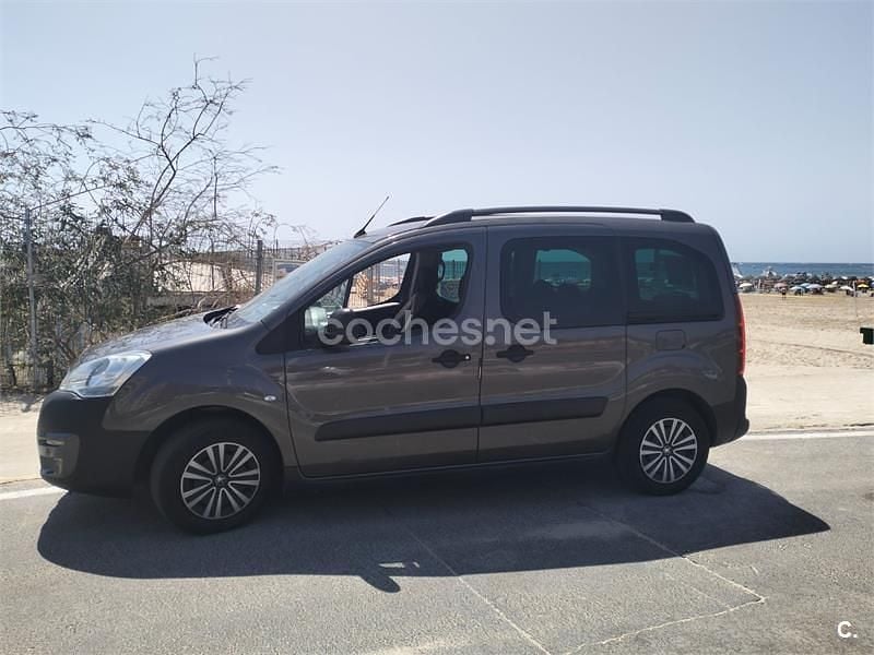 Marrón Usado 2016 Peugeot Partner Tepee Outdoor Monovolumen | 15.000 € (Caro) - Imagen 1/4