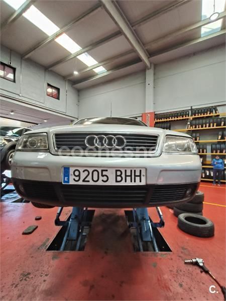 Gris / plata Usado 2001 Audi A6 Familiar | 2800 € (Precio justo) - Imagen 1/4