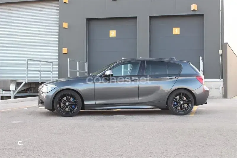 Usado BMW M135 M Sport 320 CV (235 kW) 2014 Gris / plata Utilitario