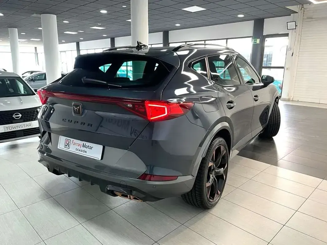 Usado Cupra Formentor 204 CV (150 kW) 2024 Gris SUV