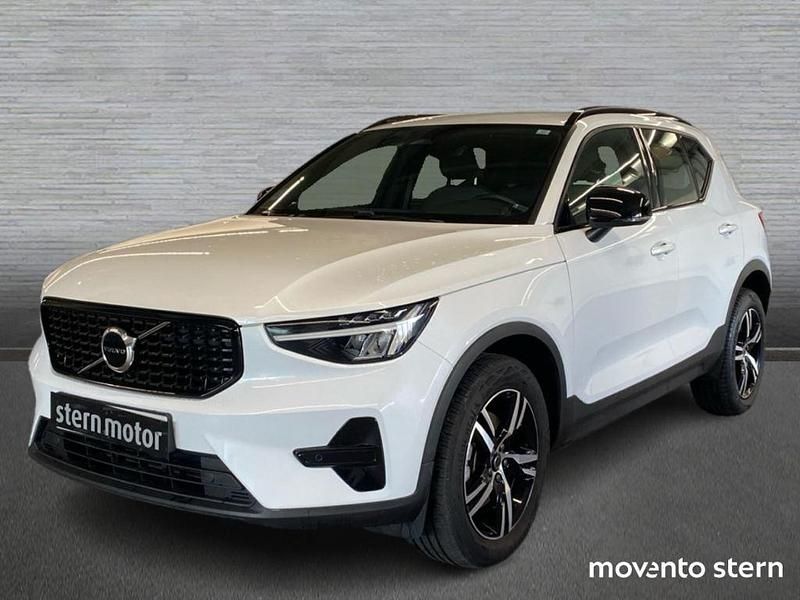 Blanco Usado 2022 Volvo XC40 Plus SUV | 28.500 € (Precio justo) - Imagen 1/4
