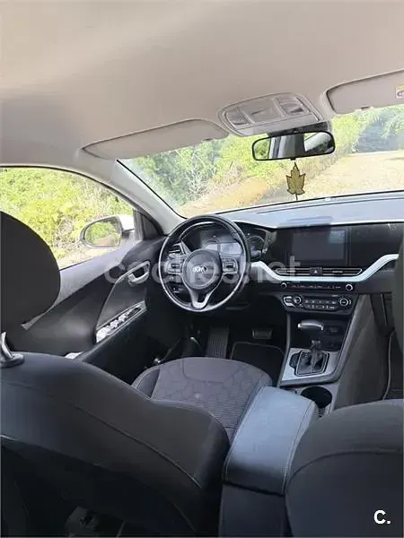 Usado Kia Niro 141 CV (103 kW) 2021 Blanco SUV