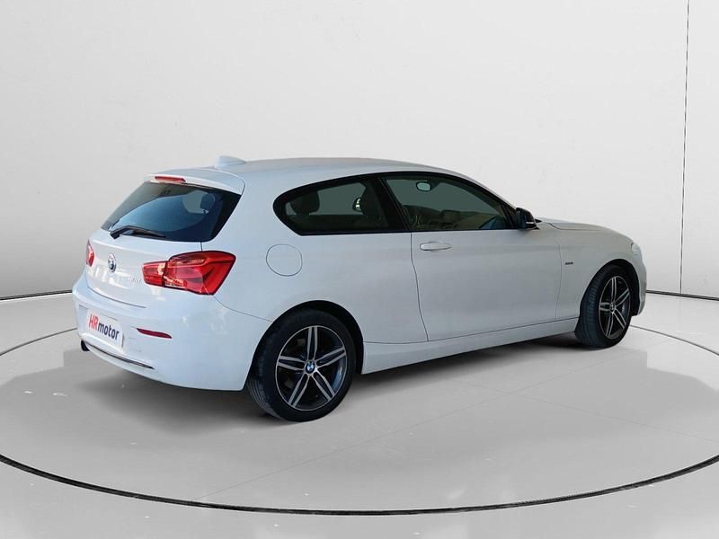 Używany BMW 118 Sport Line 150 KM (110 kW) 2016 Czarny Hatchback