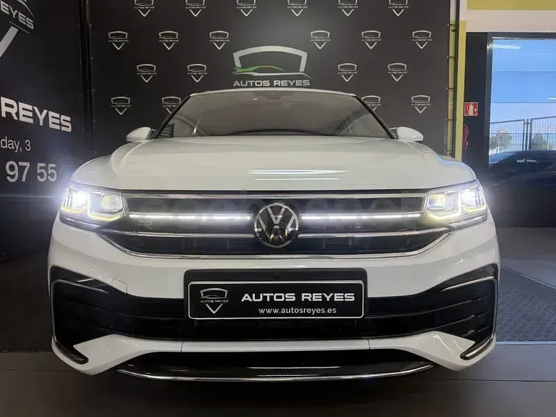 Usado VW Tiguan Allspace R-line 150 CV (110 kW) 2022 Blanco SUV