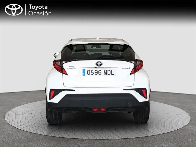 Usado Toyota C-HR Active 122 CV (89 kW) 2023 Blanco SUV