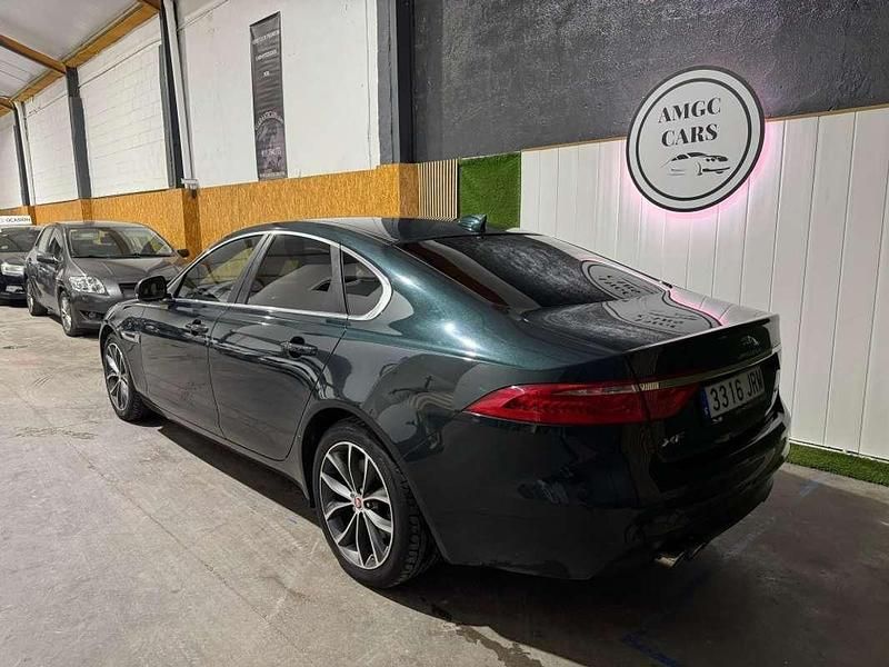 Usado Jaguar XF R-Sport 179 CV (131 kW) 2016 Verde Berlina