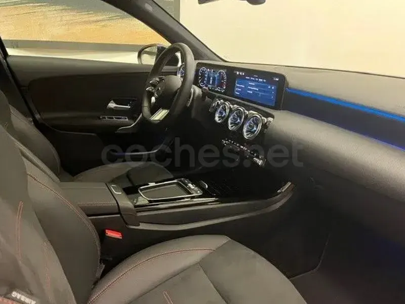 Usado Mercedes A250 218 CV (160 kW) 2025 Negro Berlina