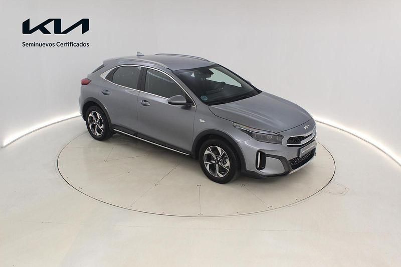 Usado Kia XCeed 100 CV (73 kW) 2025 Gris SUV