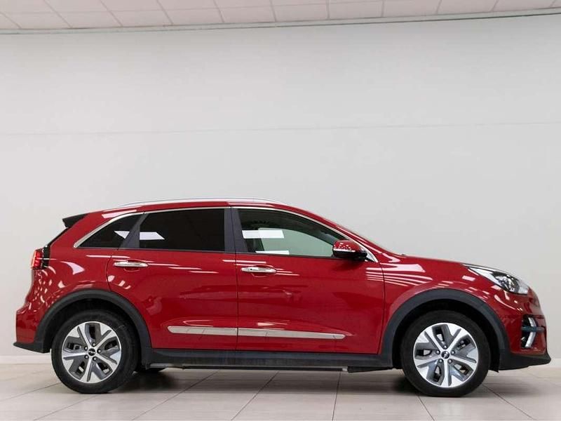 Usado Kia e-Niro 100 kW (136 CV) 2022 Rojo SUV