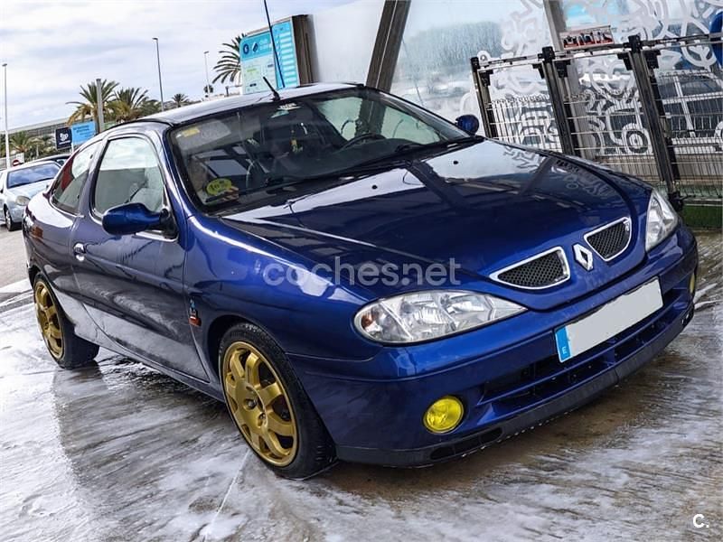 Usado Renault Mégane Coupé Dynamique 140 CV (102 kW) 2002 Azul Coupe