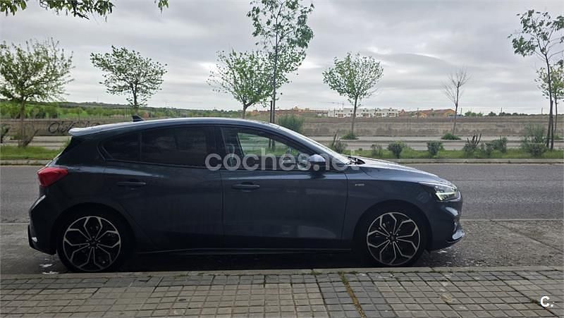 Usado Ford Focus ST-Line 125 CV (91 kW) 2019 Azul Berlina